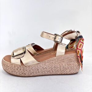 Sandália Senhora em cunha - Artigo Nacional